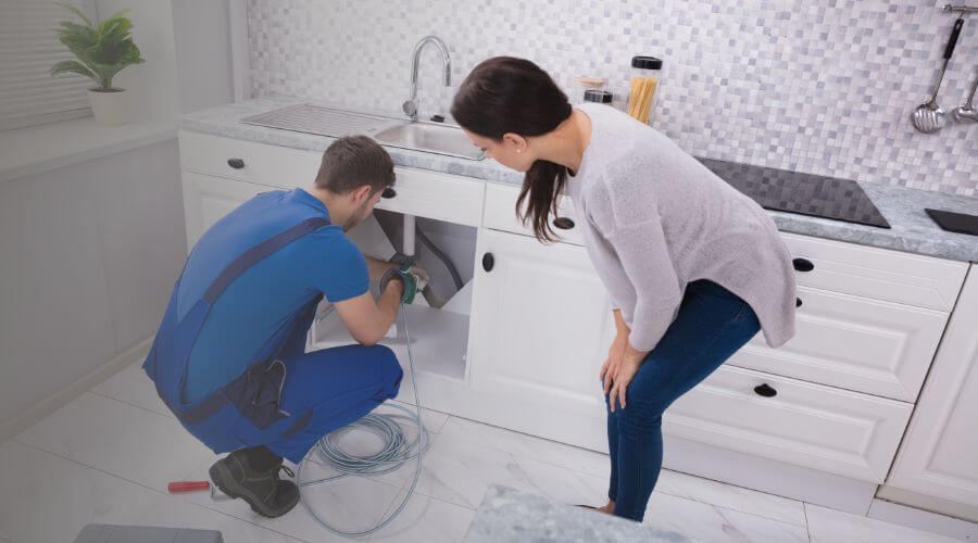 Professional Leak Detection in Laton, CA